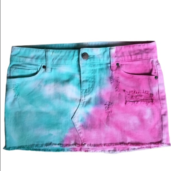 BDG Dresses & Skirts - Urban Outfitters (BDG) Tie Dye Skirt✨Size 4